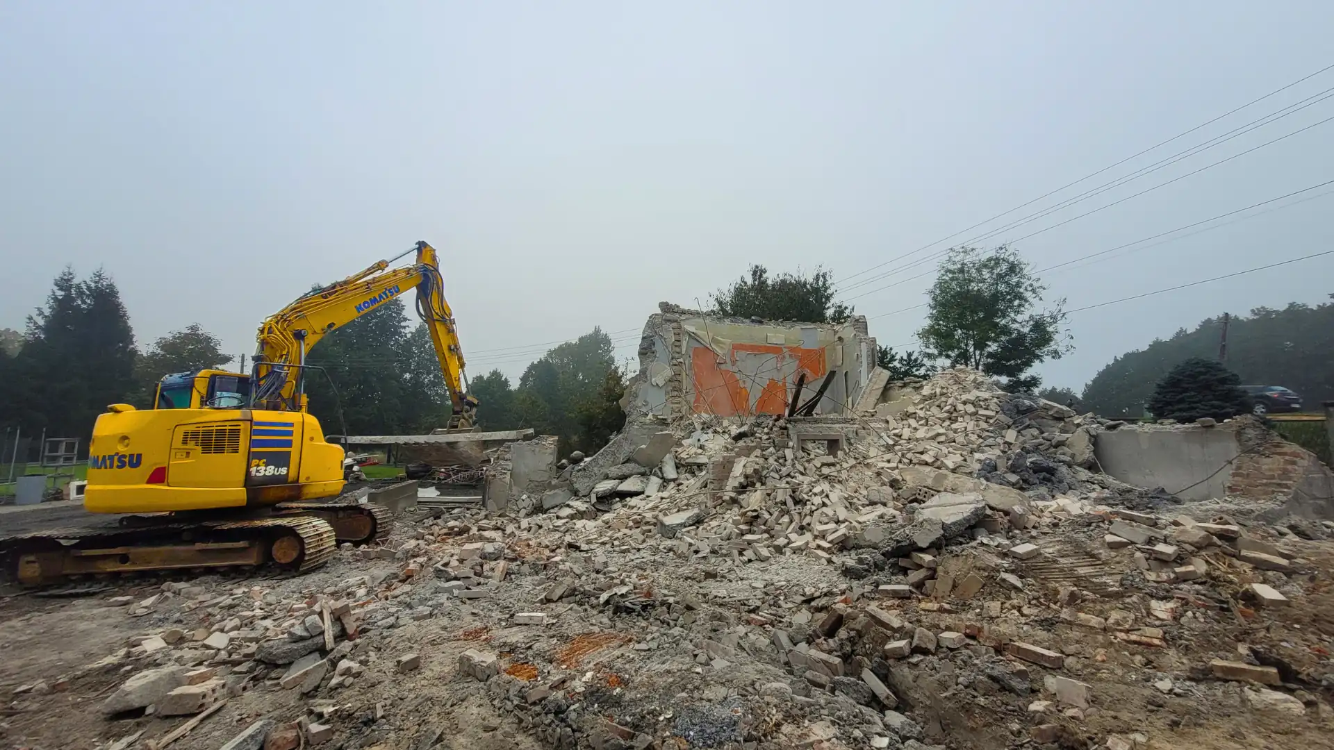 wyburzanie budynku w Wodzisławiu Śląskim