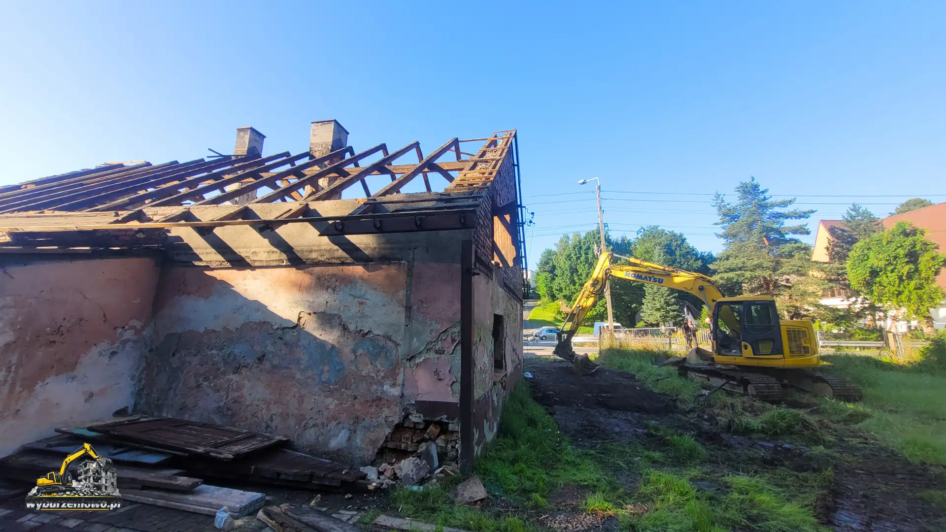 przygotowanie przed wyburzeniem budynku w Turzy Śląskiej